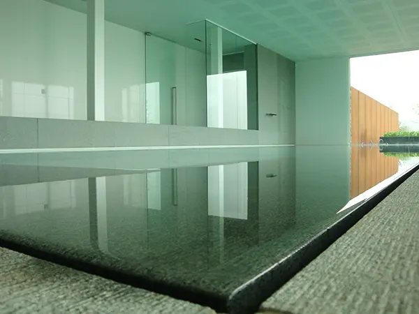 Piscine intérieure