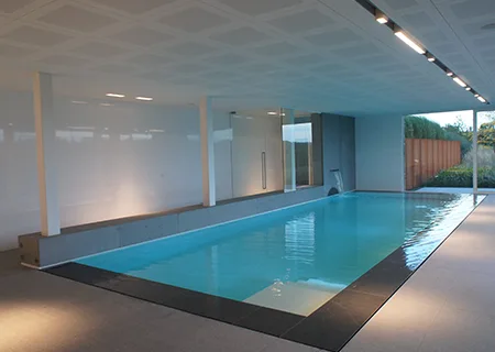 Piscine interieure