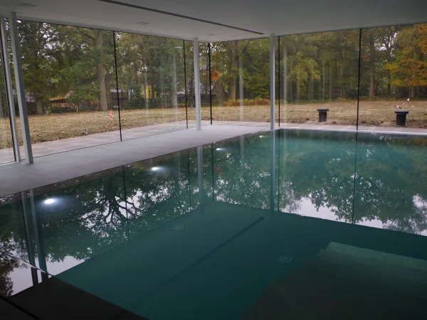 Piscine intérieure
